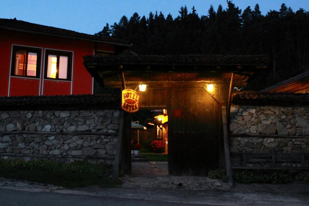 Guest House Astra Koprivshtitsa Exterior foto